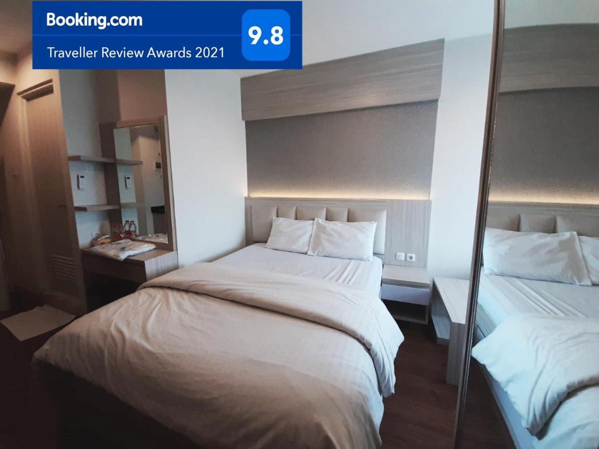Apartemen Grand Kamala Lagoon Studio By Bonzela Property Bekasi Esterno foto