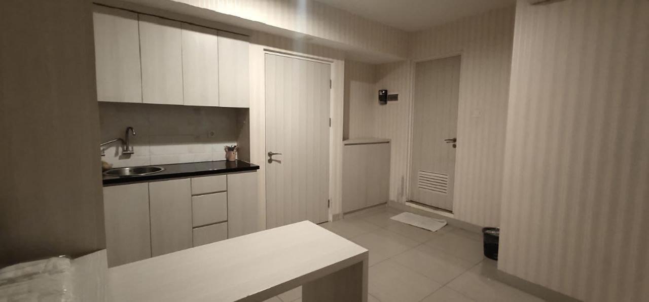 Apartemen Grand Kamala Lagoon Studio By Bonzela Property Bekasi Esterno foto